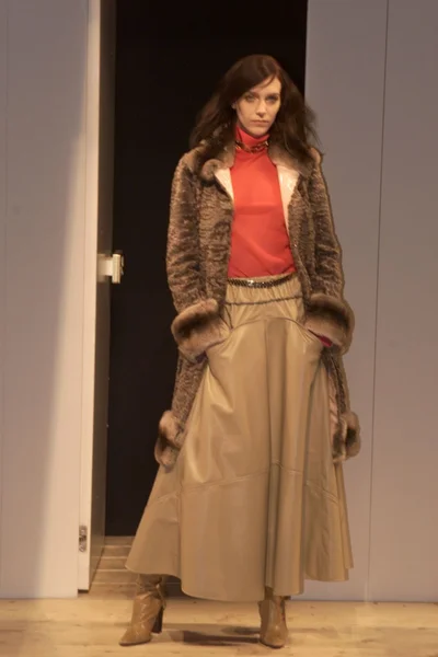 Look 28